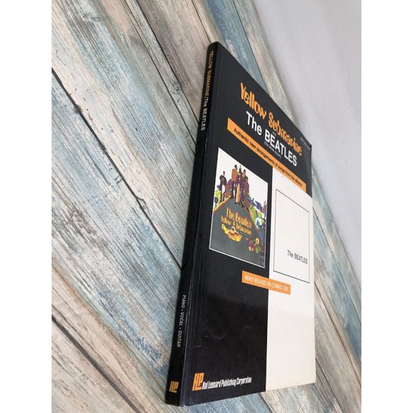 YELLOW SUBMARINE SONG BOOK THE BEATLES( PIANO VOCAL GUITAR) HAL LEONARD ALBUM - Picture 3 of 7